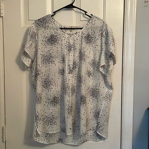 Burst Pattern Petal Sleeve Blouse